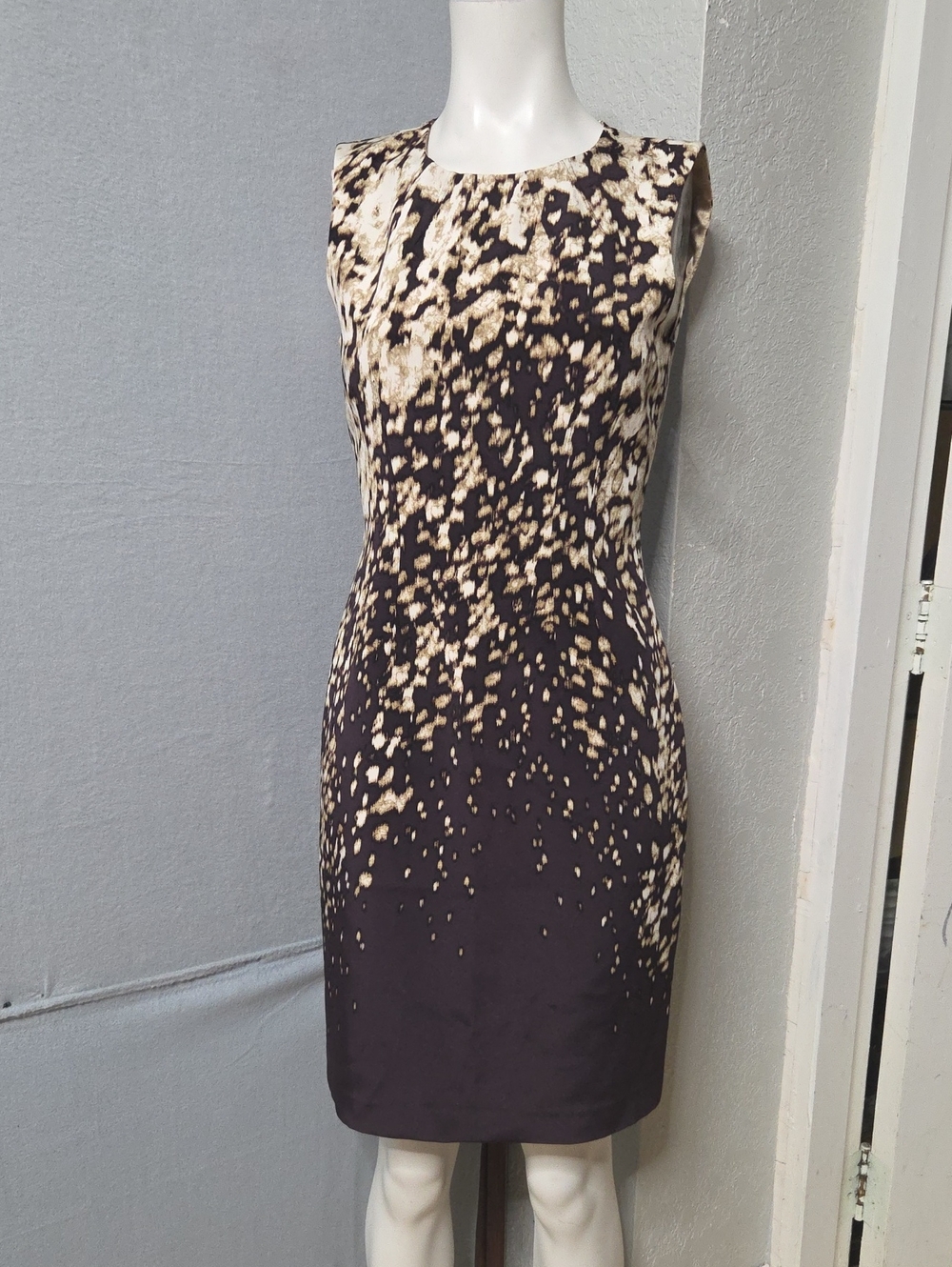 Elie Tahari Emory Abstract Splatter Silk Sheath Dress Black Gold Sleeveless.